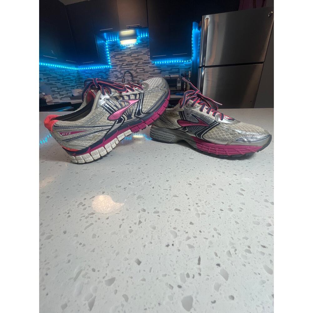 Brooks Womens Adrenaline GTS 14 White Pink Purple Running Shoes Size 8.5